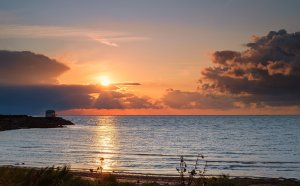 See mit schönem Sonnenuntergang